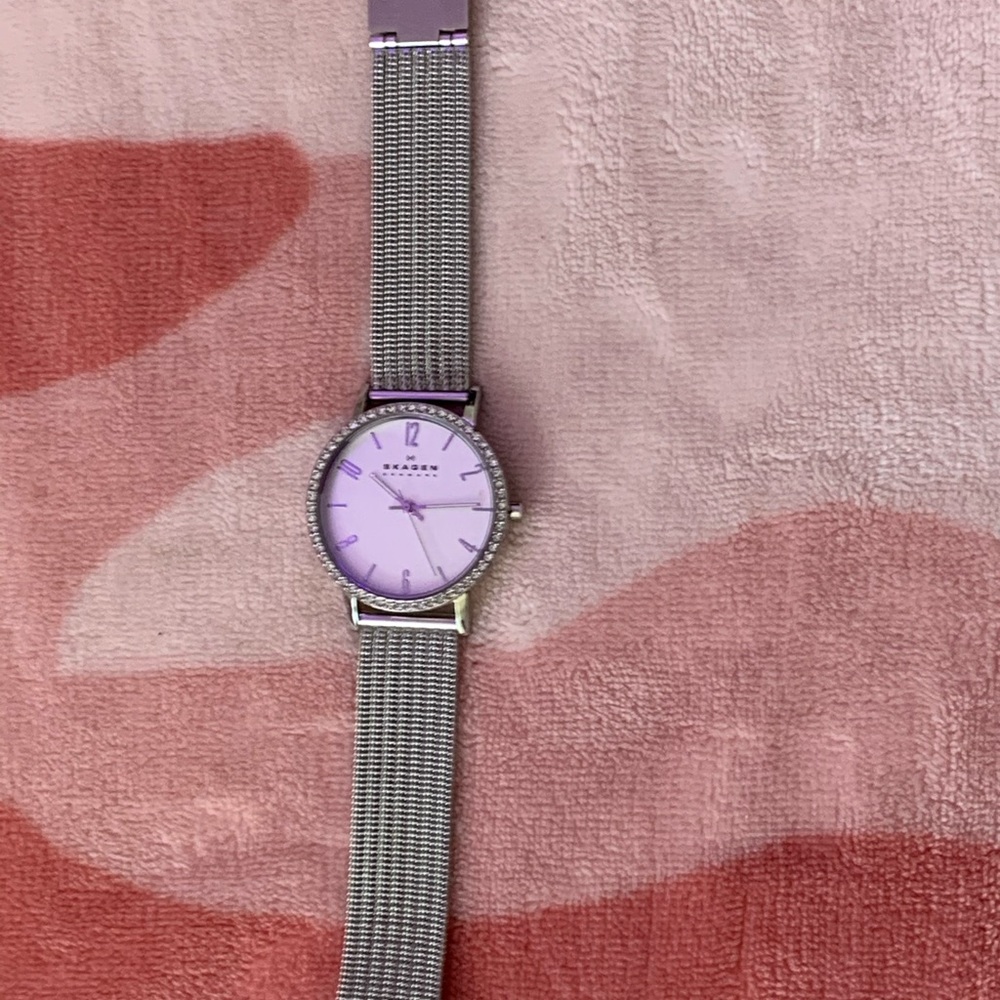 Watch !! - Picture 3 of 3